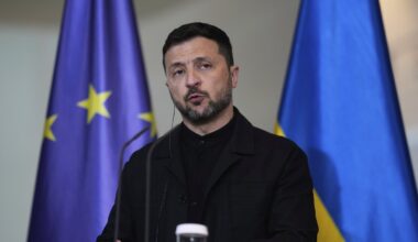 Russian attacks on Ukraine kills at least 2 people
