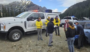 Three climbers fell 400 feet to their death. One climber survived and drove to a pay phone