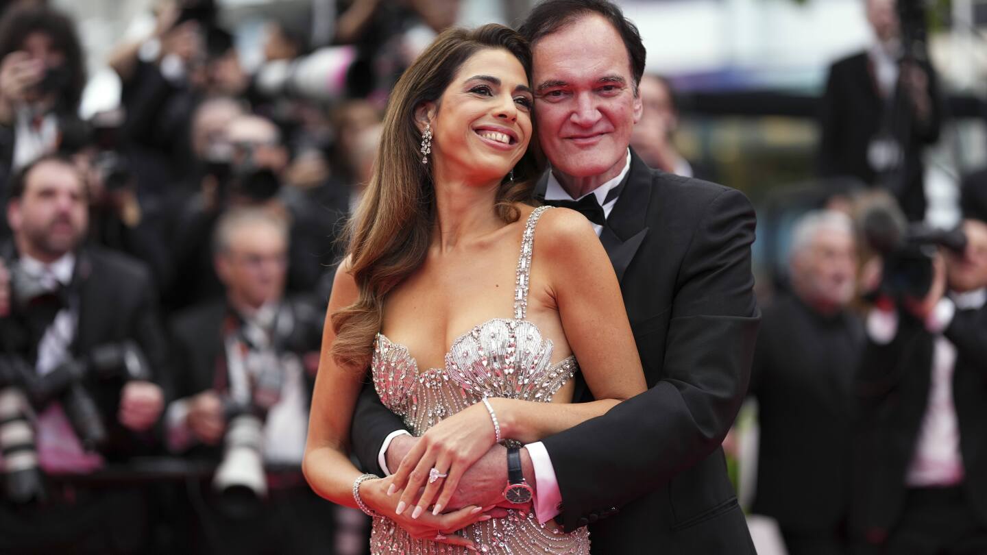 Tarantino, De Niro, Binoche among stars at Cannes Film Festival opening ceremony