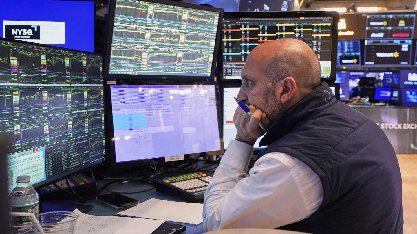 US stocks drift as S&P 500 flirts with its first drop in 7 days