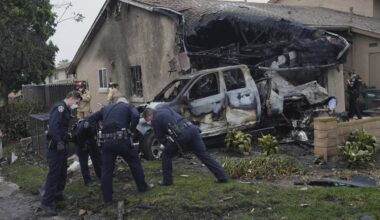 Multiple people dead after small plane crashes into San Diego neighborhood