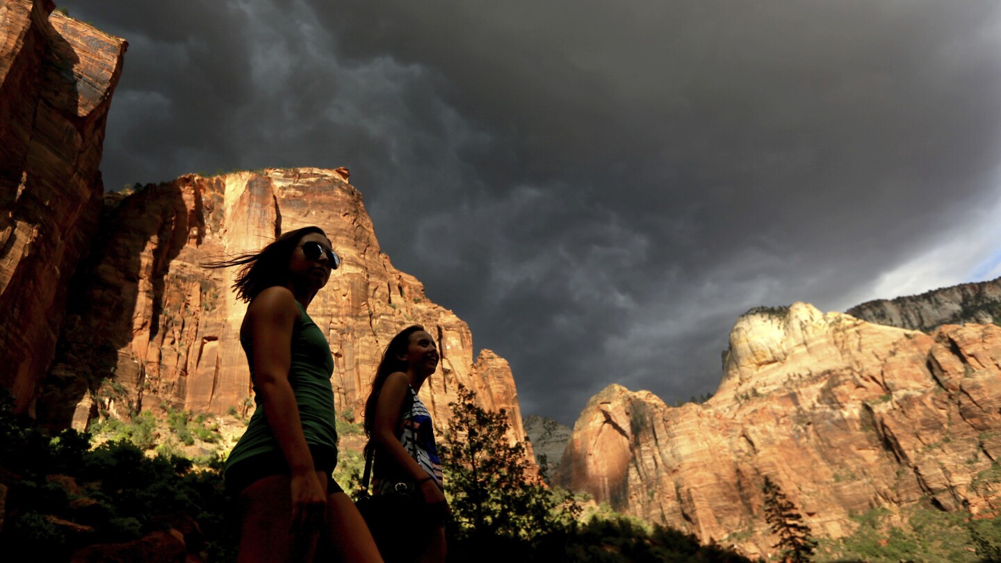 A Republican push to sell public lands in the West is reigniting a political fight