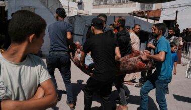Hamas reviews US ceasefire proposal as Israel strikes Gaza