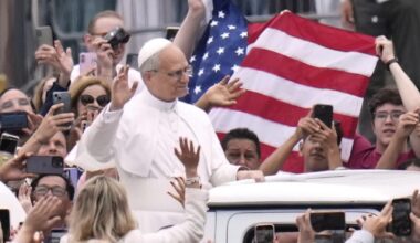 Can Pope Leo remain a U.S. citizen now that he's a foreign head of state?