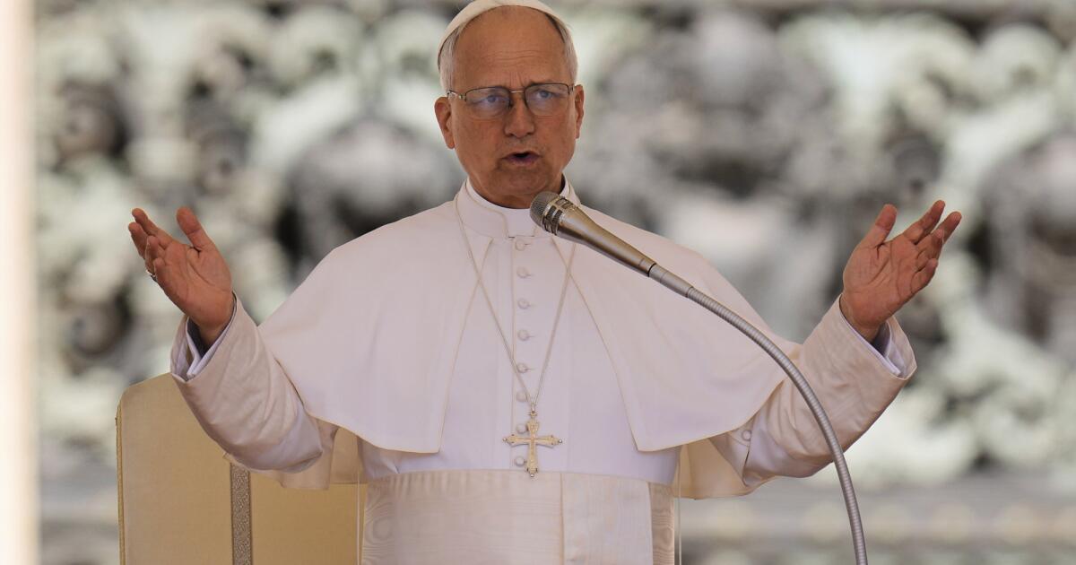 Pope Leo XIV updates his Peruvian citizen registration with his new Vatican address