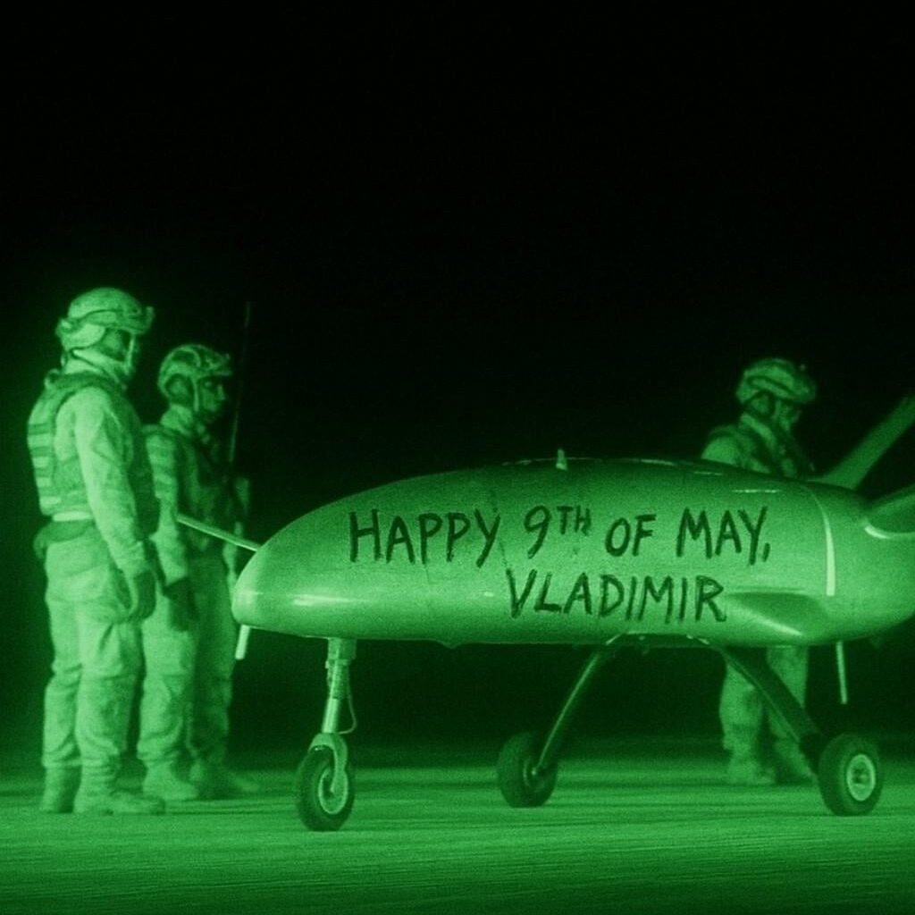 Ukrainian long range drone operators get another one ready
