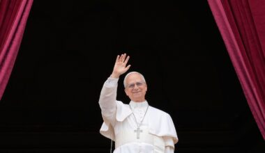 Pope meets with head of Greek Catholic Church in Ukraine, who invites him to Kyiv