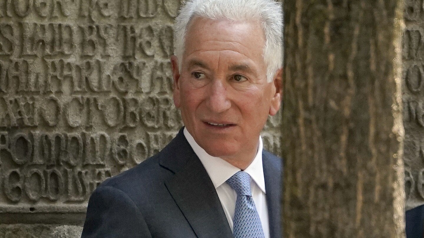 Senate confirms Charles Kushner, father of Trump's son-in-law, as ambassador to France