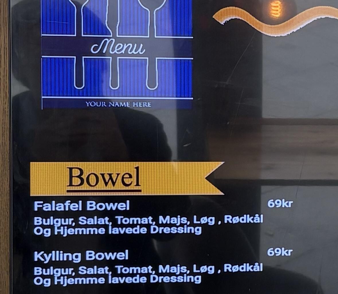 Uheldig stavefejl i menuen hos den lokale shawarmabiks