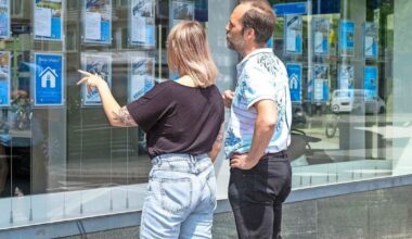 Koophuis raakt zelfs voor tweeverdieners met modaal loon buiten bereik: ’Zij stellen gezinsuitbreiding uit’