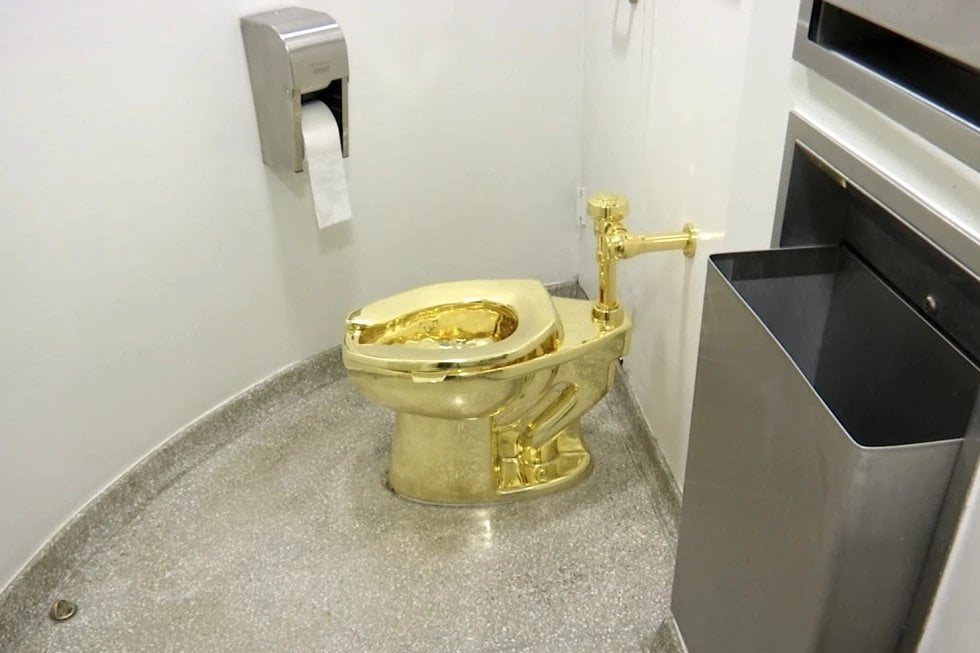 Man Who Tried To Sell $6.4m Gold Toilet Stolen From English Country House Is Spared Jail