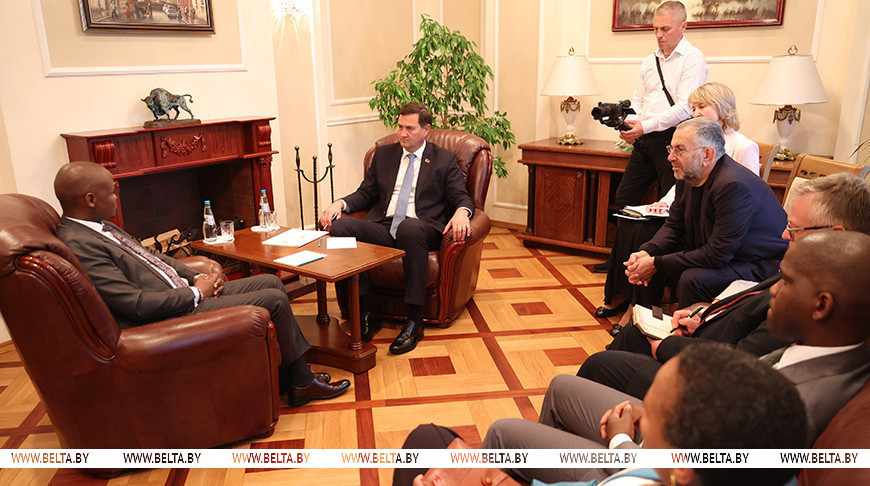 Belarus' FM meets with delegations from Mozambique, Botswana, Ghana  
