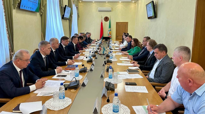 Belarus aims to enhance agro-industrial cooperation with Kazakhstan