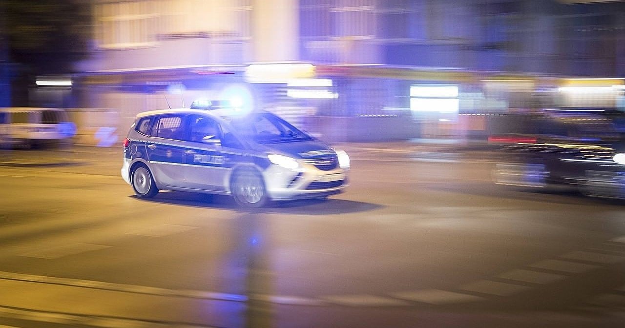 Berlin-Neukölln: Polizei findet blutende trans Person auf Straße