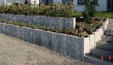 Gartenübergängen mit Granitschwellen