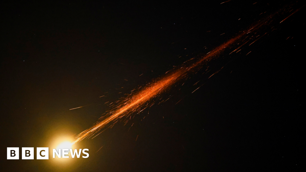 Iran launches new strikes on Israel as Israeli attack widens