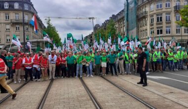 Retraites: Manifestation monstre à Luxembourg