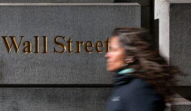 US banks rise as Fed stress test success clears path for payouts