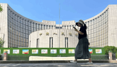 China's central bank steps up support for small, medium businesses