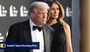 Trump cheered and booed at Les Miserables debut in Washington