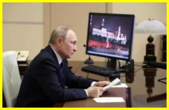 Russian dictator Vladimir Putin's computer in the Kremlin runs Windows XP, which has been unsupported for 11 years. The computer is vulnerable to all viruses