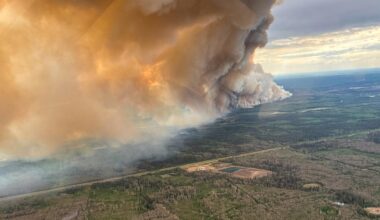 Alberta Wildfires Shut About 7% of Canada’s Oil Production