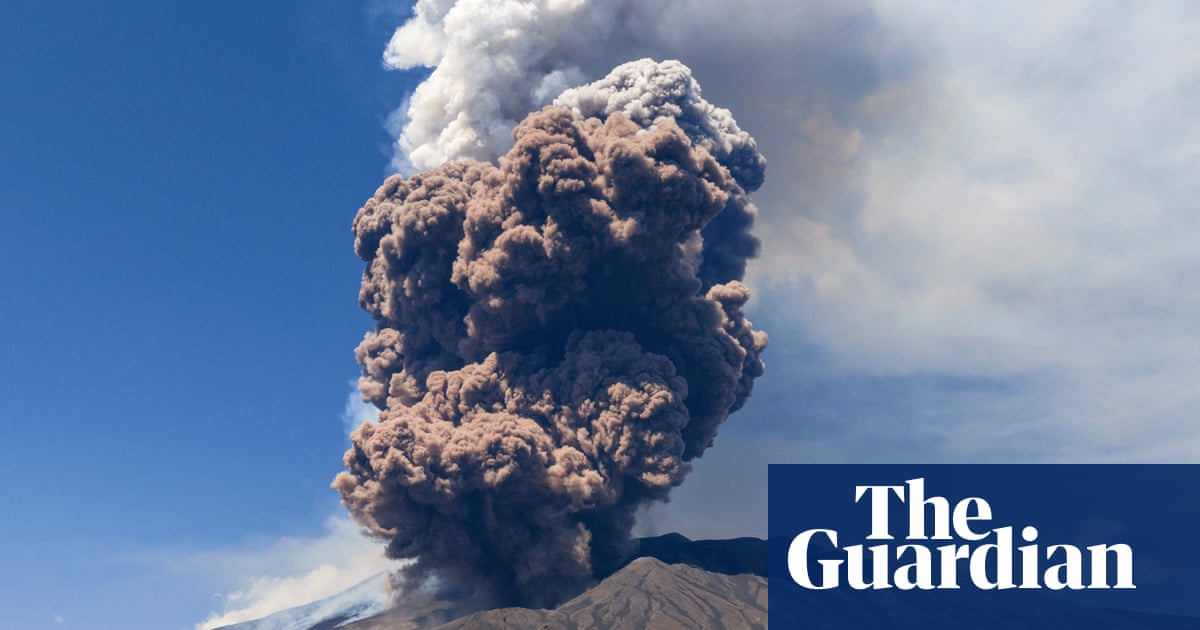 Italy’s Mount Etna, Europe’s largest active volcano, spews plumes of ash | Volcanoes