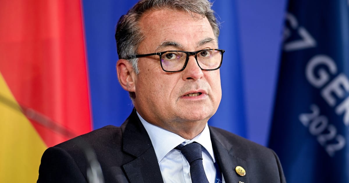 The Bundesbank says 2025 spells big trouble for German economy – POLITICO