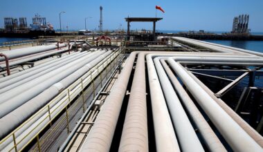 Oil prices fall 2% as traders watch Israel-Iran conflict