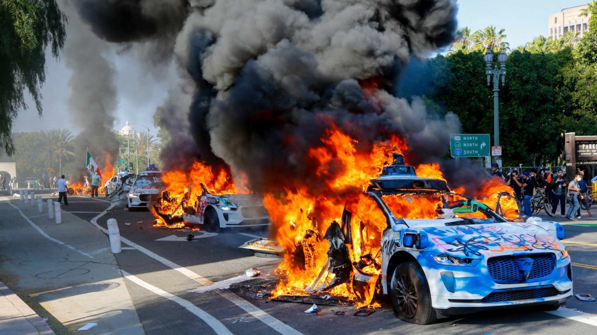 Tensions rise during weekend of violence in LA – NBC Los Angeles