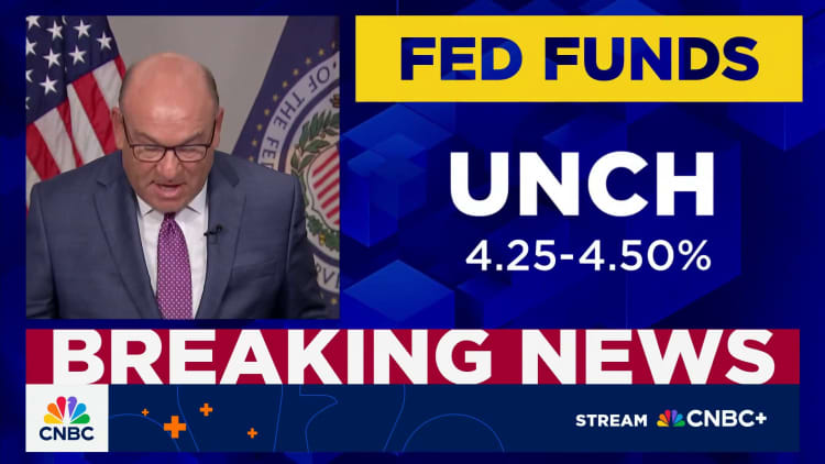 Federal Reserve leaves rates unchanged