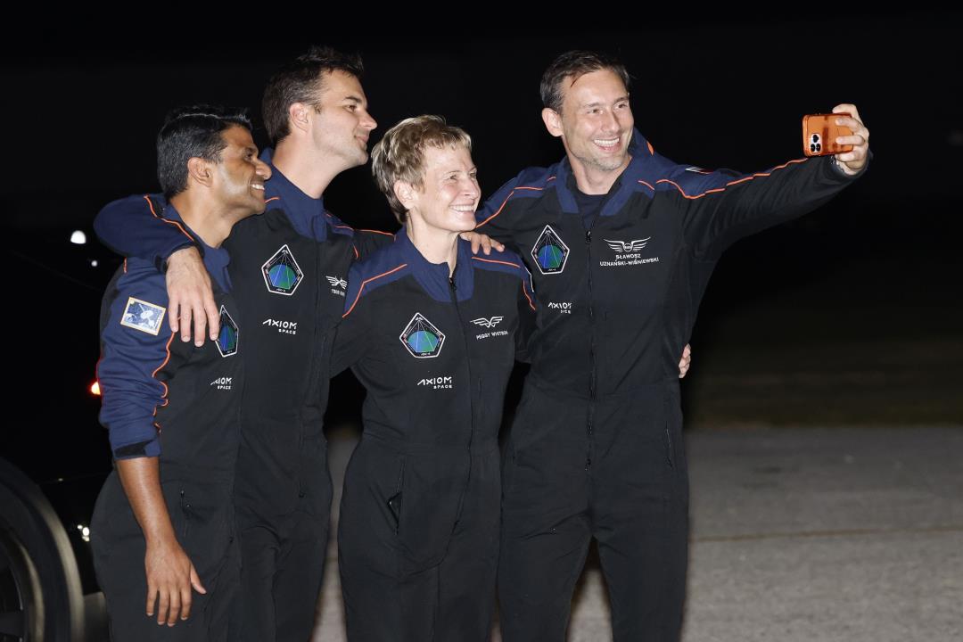 Private Astronauts Bring Curry, Paprika, Perogies to ISS