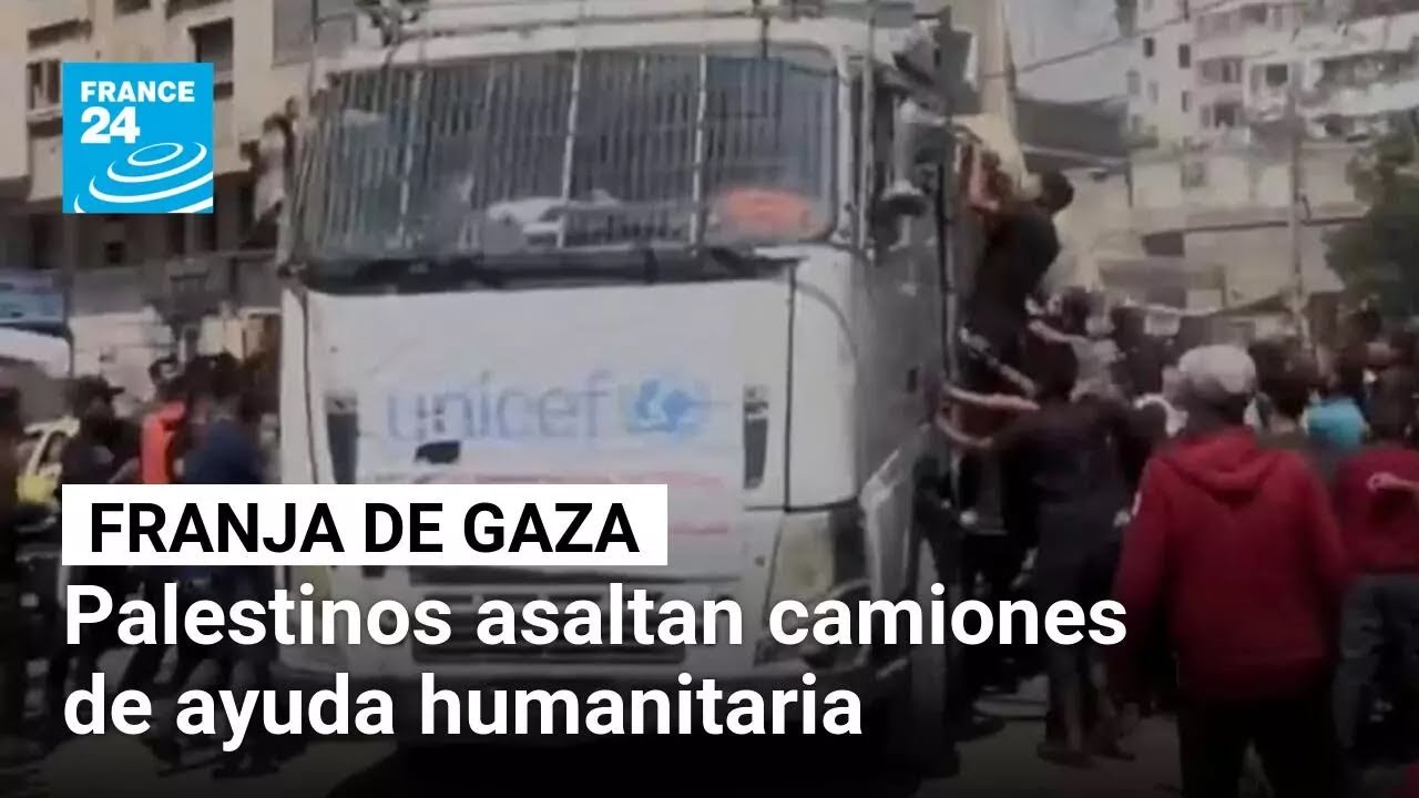 Palestinos desesperados asaltan camiones con ayuda humanitaria