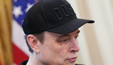 Elon Musk leaves a mess for Trump and Mike Johnson with DOGE exit