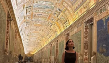 Private visit to the Vatican Museums for the cast of Emily in Paris. Filming for the 5th season has begun in Rome.
