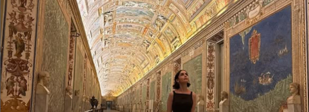 Private visit to the Vatican Museums for the cast of Emily in Paris. Filming for the 5th season has begun in Rome.