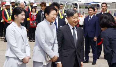 Japan imperial couple, Princess Aiko honor war dead in Okinawa