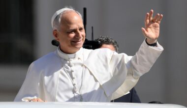 Pope at Audience: Looking for meaning in life? Turn to God