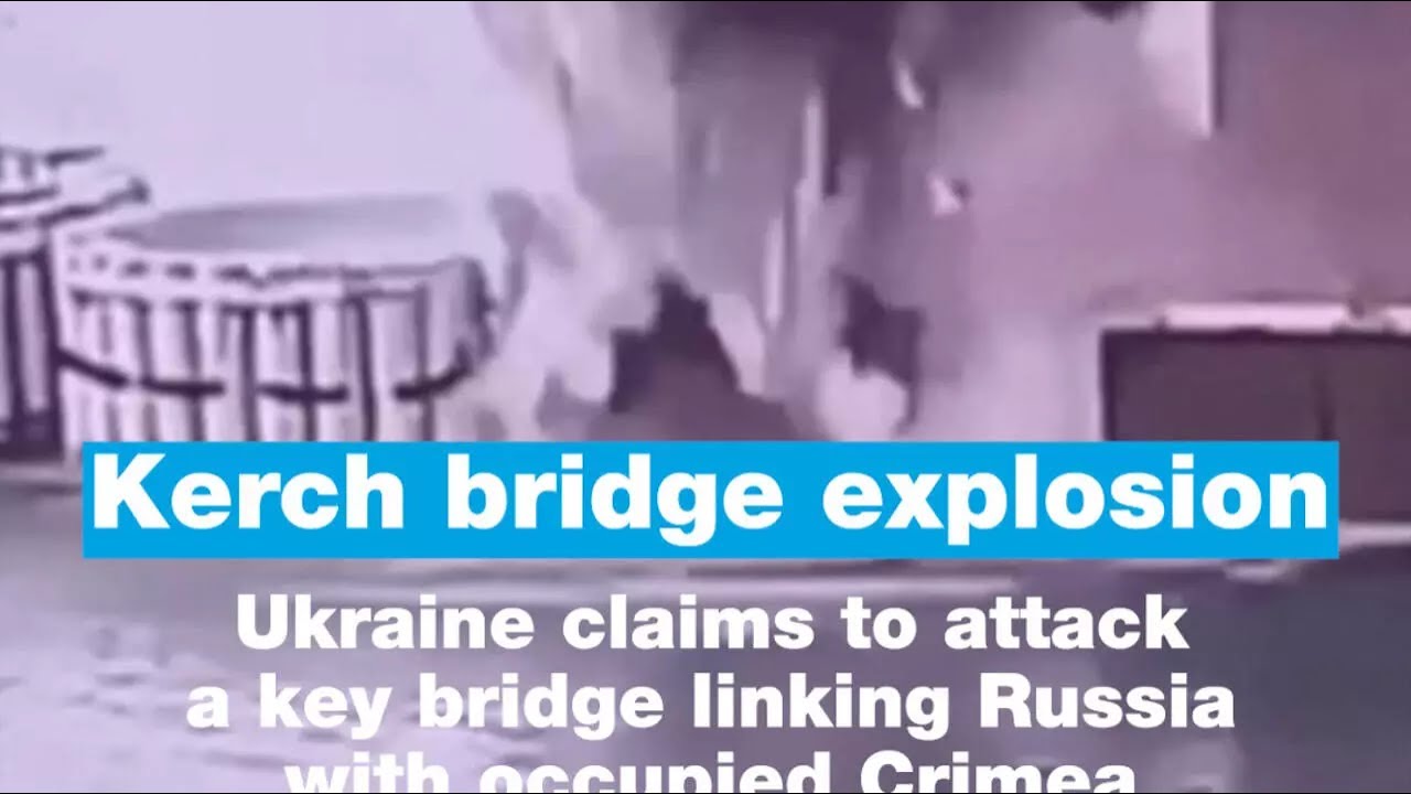 Ukraine claims to have attacked the Kerch bridge linking Russia with Crimea • FRANCE 24 English
