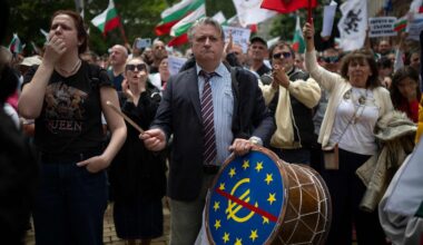 Bulgaria presses ahead toward euro adoption