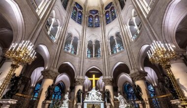 Pope Leo XIV urges priests in France to embrace love that is generous