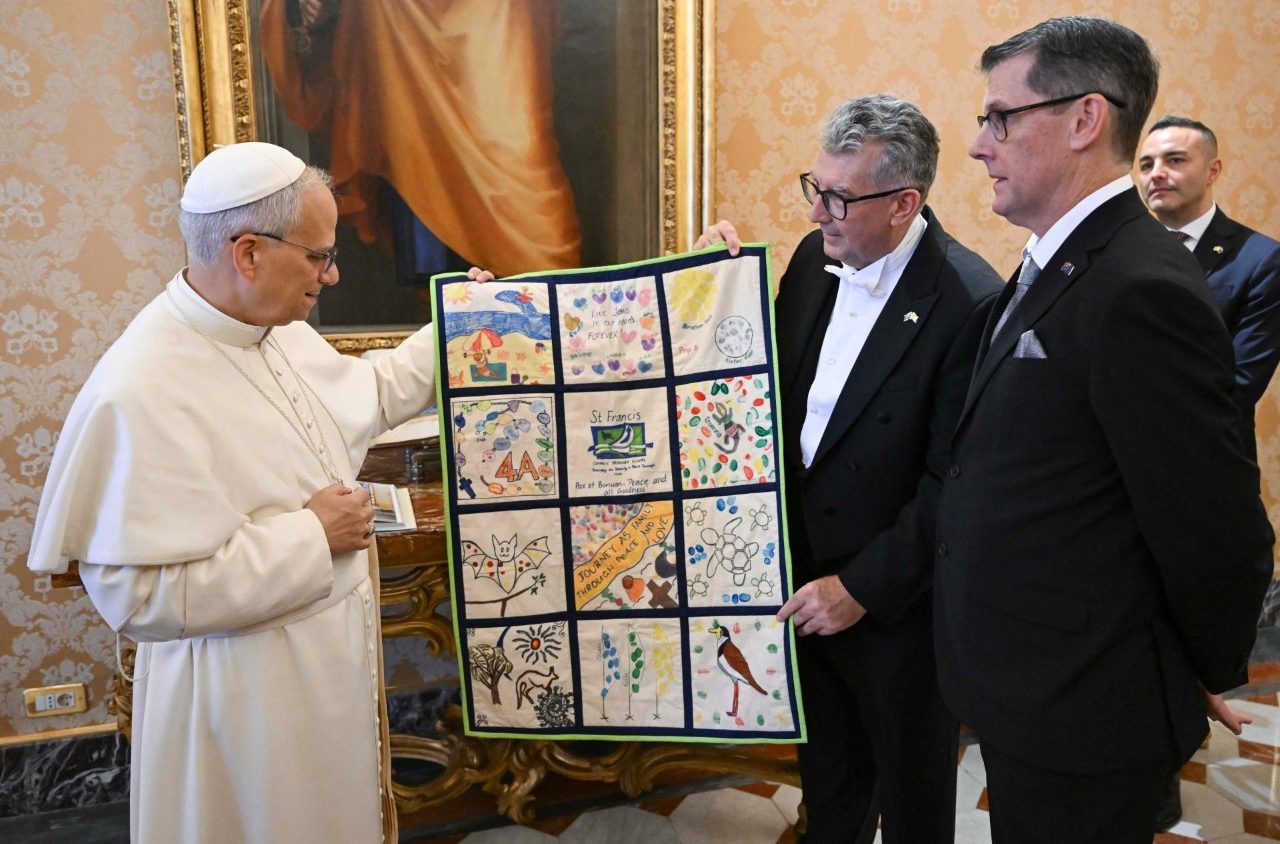 Australian primary students send Pope Leo XIV a homemade quilt