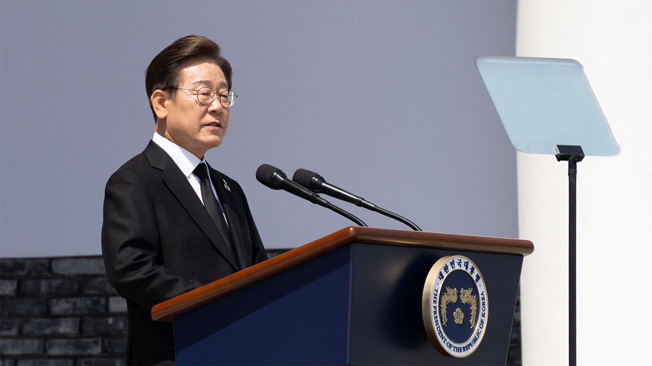 Trump, South Korea's new president to work toward tariff agreement