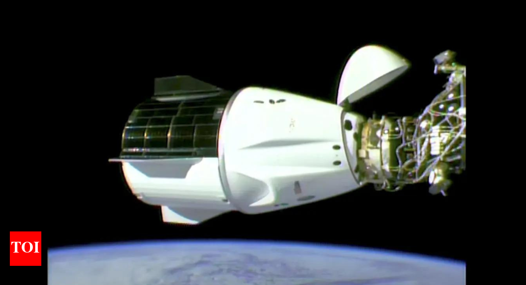 Russia patents drone tech: Orbital station to launch spacecraft automatically; robots to maintain station |