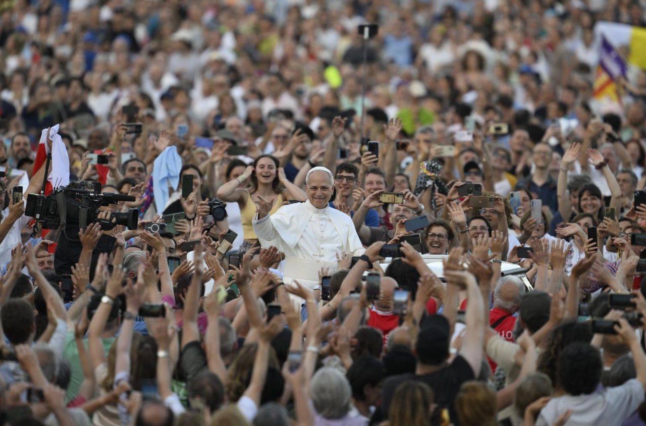 Pope Leo at Pentecost Vigil: God intends all to live as one