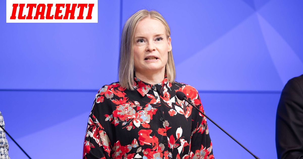 Omien arvioissa Riikka Purrasta dramaattinen muutos