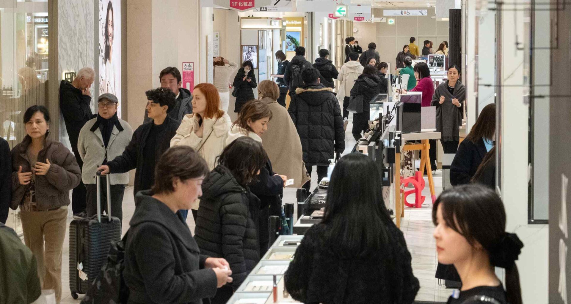 Japan weighs ending duty-free shopping for foreign visitors