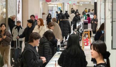 Japan weighs ending duty-free shopping for foreign visitors