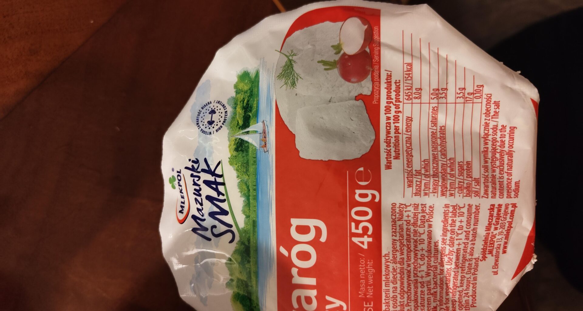 I buy Polish twaróg every week in Sweden. But what is this vegetable next to the image on the packaging? Do you actually eat it like that?