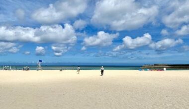 Rainy season’s abrupt end marks start of summer fun on Okinawa